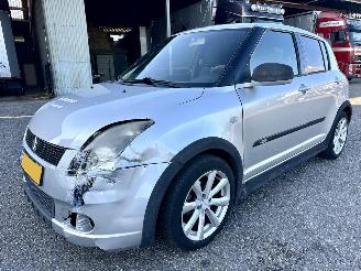 Suzuki Swift 1.3i 92pk GLS 5drs - nap - airco - camera - touchscreen multimedia - bleutooth - alcantara hemel + stuur picture 2