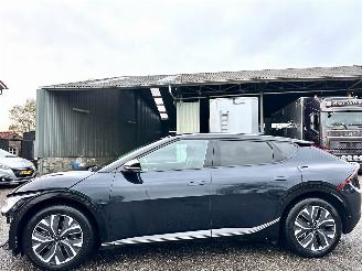 Unfallwagen Kia EV6 Plus 58kWh 170pk aut + f1 - nap - cam - keyless - front + line assist - stoelkoeling - stuur + stoelverw v+a 2022/12