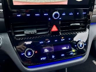 Hyundai Ioniq Gereserveerd EV 38kWh aut + f1 Premium - nap - navi - cam - keyless - stoelkoeling - stuurverw - stoelverw v+a - actieradius 311km picture 49
