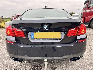 BMW 5-serie 550i 4.4 V8 TwinTurbo 408pk 8-traps aut M-Sport - nap - b&o - schuifdak - massage - softclose - tv schermen - 360cam picture 6