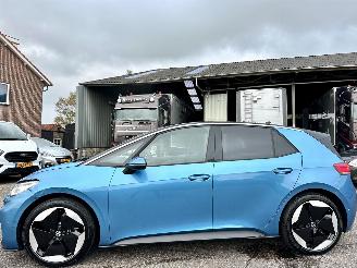 krockskadad bil auto Volkswagen ID.3 Pro S Business 77kWh 2024/4