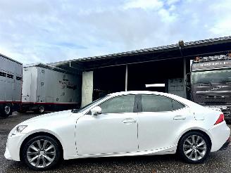 Unfallwagen Lexus IS 300H 2.5 Hybrid Business Line Pro 2016/9
