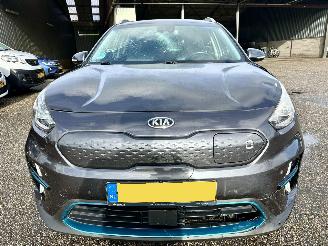 Kia e-Niro 64kWh 204pk aut + F1 Exe.Line - nap - stoelvent - stoelv v+a - stuurverw - front + line + side assist - leer picture 3