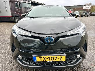 Toyota C-HR 1.8 Full Hybrid 148pk aut Energy - 42dkm nap - navi - camera - keyless entry + start - front + line assist picture 3