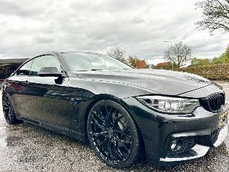 BMW 4-serie Gereserveerd Coupé 420i 184pk 8-Traps aut M-Sport - nap - head up - harman/kardon - schroefset - 20 inch - performance uitlaat picture 4