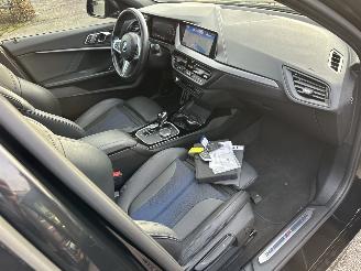 BMW 1-serie 118D 2.0 150pk 8-traps aut + f1 M-Sport - pano - front + line + side + park assist - sfeerverl - keyless - virtual picture 14