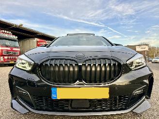 BMW 1-serie Gereserveerd 118D 2.0 150pk 8-traps aut + f1 M-Sport - pano - front + line + side + park assist - sfeerverl - keyless - virtual picture 3