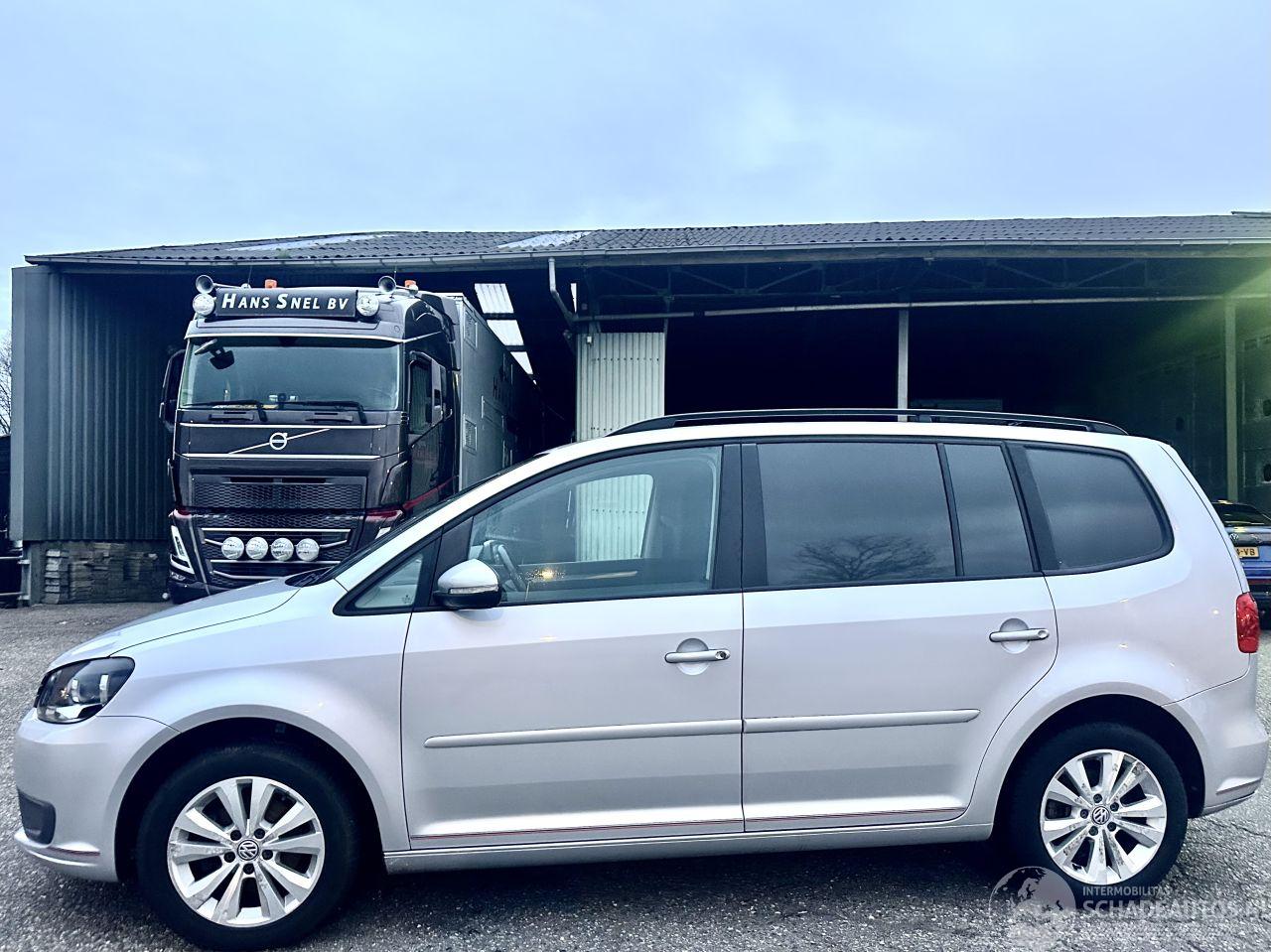 Volkswagen Touran VAN 1.6 TDI 105pk 7-Traps dsg aut Comf - nap - clima - cruise - trekh - lmv - privacy glass - luxe uitvoering