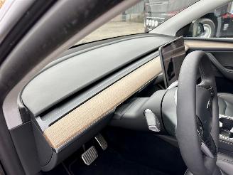 Tesla Model Y Long Range RWD 75kWh 351pk aut - pano - leer - carbon - 360cam - stoelverw v+a - multimedia achter - full self driving picture 38