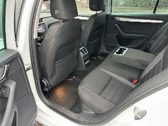 Skoda Octavia gereserveerd 1.0 TSI 116pk 6-bak Greentech Bus Edition Plus - xenon - virtual - camera - pdc - carplay - clima - cruise picture 74