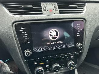 Skoda Octavia gereserveerd 1.0 TSI 116pk 6-bak Greentech Bus Edition Plus - xenon - virtual - camera - pdc - carplay - clima - cruise picture 17
