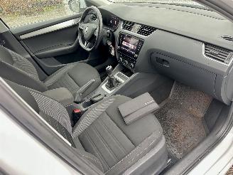 Skoda Octavia gereserveerd 1.0 TSI 116pk 6-bak Greentech Bus Edition Plus - xenon - virtual - camera - pdc - carplay - clima - cruise picture 23