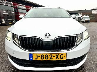 Skoda Octavia gereserveerd 1.0 TSI 116pk 6-bak Greentech Bus Edition Plus - xenon - virtual - camera - pdc - carplay - clima - cruise picture 3