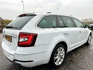 Skoda Octavia gereserveerd 1.0 TSI 116pk 6-bak Greentech Bus Edition Plus - xenon - virtual - camera - pdc - carplay - clima - cruise picture 5