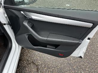 Skoda Octavia gereserveerd 1.0 TSI 116pk 6-bak Greentech Bus Edition Plus - xenon - virtual - camera - pdc - carplay - clima - cruise picture 64