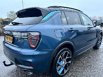 Lynk & Co 01 gereserveerd 1.5 Plug-In Hybrid 7-Traps aut - pano - navi - 360cam - stoelverw - 20inch - Infinity - pdc v+a picture 5