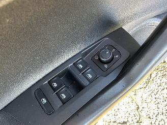 Volkswagen Polo 1.0 TSI 95pk Life 5drs - 76dkm nap - front + line assist - acc - pdc v+a - airco - cruise - carplay - lmv picture 48