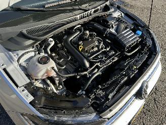 Volkswagen Polo 1.0 TSI 95pk Life 5drs - 76dkm nap - front + line assist - acc - pdc v+a - airco - cruise - carplay - lmv picture 14