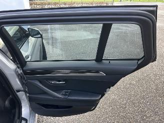 BMW 5-serie Touring 520i 184pk 8-traps aut Luxury Ed - nap - leer - stoelverw - elektr trekh + stuur - memory l+r picture 56