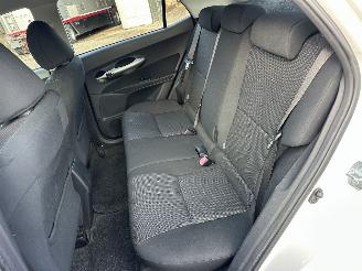 Toyota Auris 1.8 Full Hybrid 123pk aut Executive - nap - navi - camera - keyless entry + start - lmv + 4x goede banden picture 24