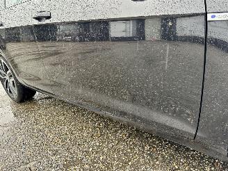 Volkswagen e-Golf 7.5 aut Highl - nap - virtual - keyless - leer - stoelverw - sfeerverl - cam - front + line + side assist picture 82