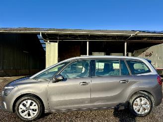 Voiture accidenté Citroën C4 Spacetourer 1.2T 131pk aut + f1 Bus 7-pers - nap - 2019/3