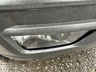 Volkswagen Transporter 2.0 TDI 150pk 6-bak Lang 3pers - 2x schuifdeur - nap - camera - navi - airco - cruise - pdc - trekh - facelift picture 59