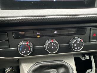 Volkswagen Transporter 2.0 TDI 150pk 6-bak Lang 3pers - 2x schuifdeur - nap - camera - navi - airco - cruise - pdc - trekh - facelift picture 21