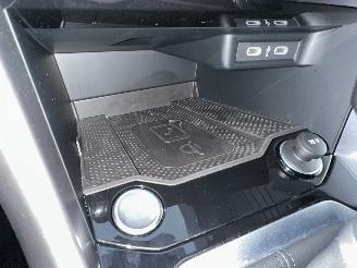 Volkswagen T-Roc 1.5 TSI 150pk 7-Traps aut Life - 7dkm nap - navi - cam - virtual - front + line + park assist - keyless picture 27