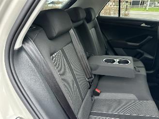 Volkswagen T-Roc 1.5 TSI 150pk 7-Traps aut Life - 7dkm nap - navi - cam - virtual - front + line + park assist - keyless picture 46