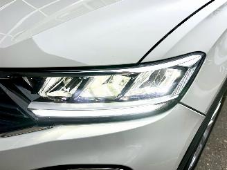 Volkswagen T-Roc 1.5 TSI 150pk 7-Traps aut Life - 7dkm nap - navi - cam - virtual - front + line + park assist - keyless picture 55