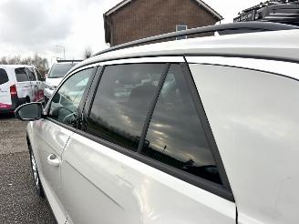 Volkswagen T-Roc 1.5 TSI 150pk 7-Traps aut Life - 7dkm nap - navi - cam - virtual - front + line + park assist - keyless picture 90