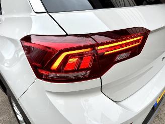 Volkswagen T-Roc 1.5 TSI 150pk 7-Traps aut Life - 7dkm nap - navi - cam - virtual - front + line + park assist - keyless picture 54