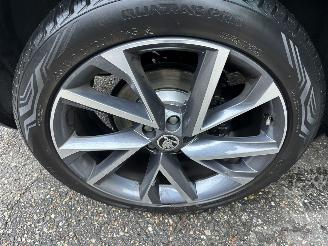 Skoda Kodiaq 1.5 TSI 150pk 7-traps aut Sportline - nap - nardo grey - keyless - virtual - sfeerverl - stuurverw - cam - memory picture 91