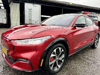 Ford Mustang Mach-e awd 371pk aut - pano - 360cam - leer - stoel  - b&o picture 2