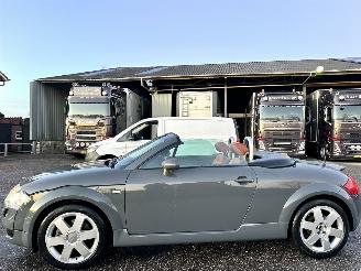 skadebil auto Audi TT Roadster 1.8 5V Turbo quattro 2001/5