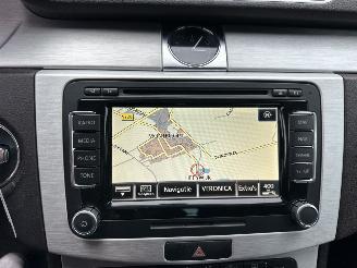 Volkswagen Passat 1.4 TSI 122pk dsg aut + f1 Highline - nap - dvd in hoofdsteunen - navi - clima - cruise - leer + stoelverw picture 32