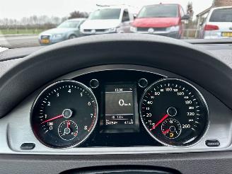 Volkswagen Passat 1.4 TSI 122pk dsg aut + f1 Highline - nap - dvd in hoofdsteunen - navi - clima - cruise - leer + stoelverw picture 24