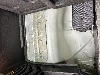 Opel Corsa-E gereserveerd 1.0 Turbo 90pk 6-bak online edition 5drs - nap - stuurverw + stoelverw - pdc v+a - airco - cruise picture 13