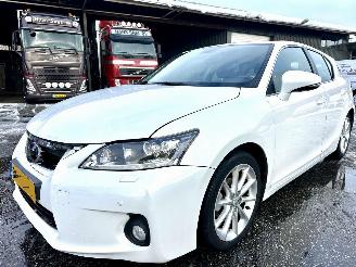 Lexus Ct 200h Hybrid 123pk aut Luxury Line - nap - nav - leer - camera - memory - xenon - pdc v+a - keyless picture 2