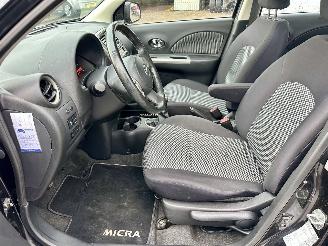 Nissan Micra gereserveerd 1.2i 80pk Connect Edition 5drs - navi - clima - cruise - pdc v+a - licht + regensensor - gebruikerssporen picture 35