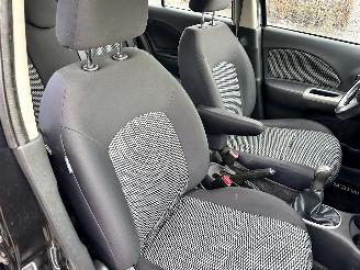 Nissan Micra gereserveerd 1.2i 80pk Connect Edition 5drs - navi - clima - cruise - pdc v+a - licht + regensensor - gebruikerssporen picture 41