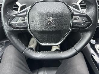 Peugeot 5008 1.2T 131pk 6-traps aut + F1 Crossway 7Pers - navi - leer - virtual - camera v+a - line + side assist - 50dkm picture 44
