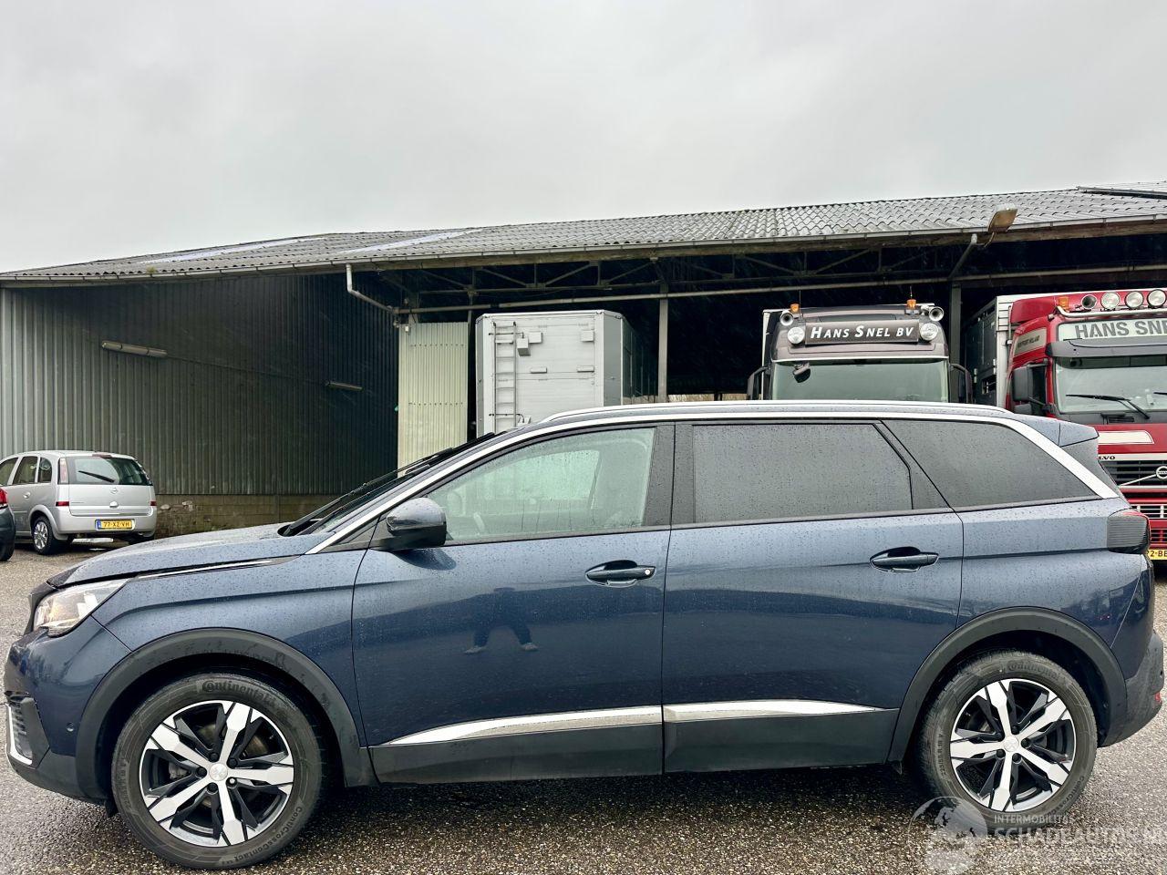 Peugeot 5008 1.2T 131pk 6-traps aut + F1 Crossway 7Pers - navi - leer - virtual - camera v+a - line + side assist - 50dkm