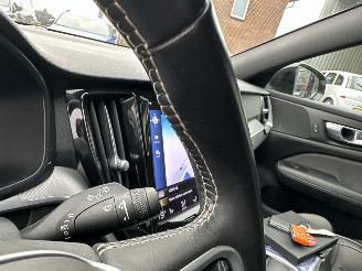 Volvo V-60 2.0 B4 Hybrid 8-traps aut R-Design - nap - virtual - leer - stuur + stoelverw - trekh - front + line + side assist picture 45