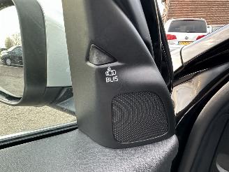 Volvo V-60 2.4 D5 Hybrid aut AWD R-Design - schuifdak - leer - nav - cam - front + line + side assist - harman/kardon picture 28