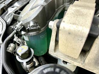 Volvo V-60 2.4 D5 Hybrid aut AWD R-Design - schuifdak - leer - nav - cam - front + line + side assist - harman/kardon picture 12