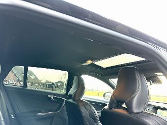 Volvo V-60 2.4 D5 Hybrid aut AWD R-Design - schuifdak - leer - nav - cam - front + line + side assist - harman/kardon picture 41