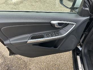 Volvo V-60 2.4 D5 Hybrid aut AWD R-Design - schuifdak - leer - nav - cam - front + line + side assist - harman/kardon picture 53