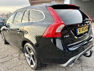 Volvo V-60 2.4 D5 Hybrid aut AWD R-Design - schuifdak - leer - nav - cam - front + line + side assist - harman/kardon picture 7